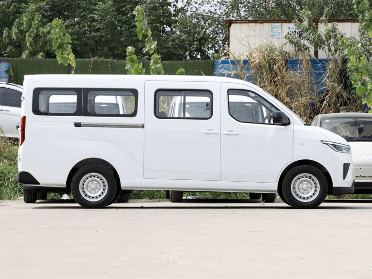 Wuling Wuling Yangguang Electric Van - صورة 4